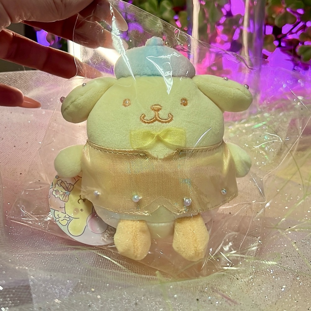 RARE! Japan “Pompompurin“ 💛 Sanrio Iridescent Keychain Plush Bag Charm 2024
